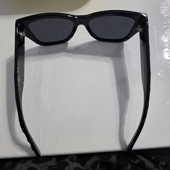 Marc Jacobs Black Sunglasses - Picture 6 of 7